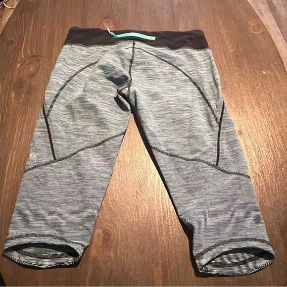 Lululemon Run: Excel Crop
Wee Are From Space Deep Coal May Multi / Deep Coal - Picture 3 of 9